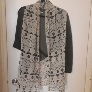 2/$40 Black/white patterned open  kimono